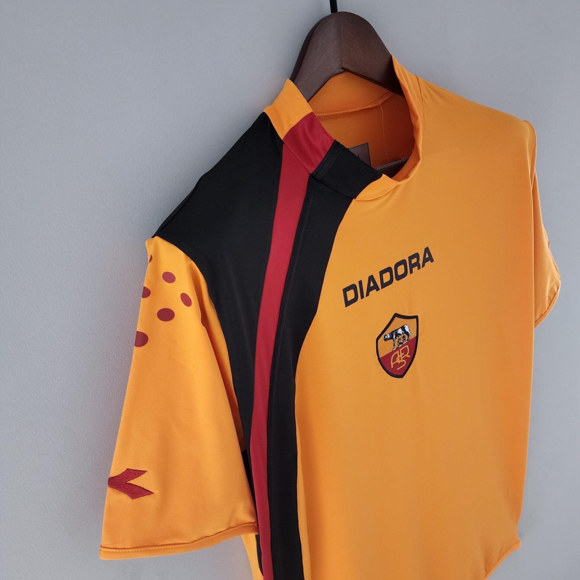 Roma Home 05/06 football jersey vintage look