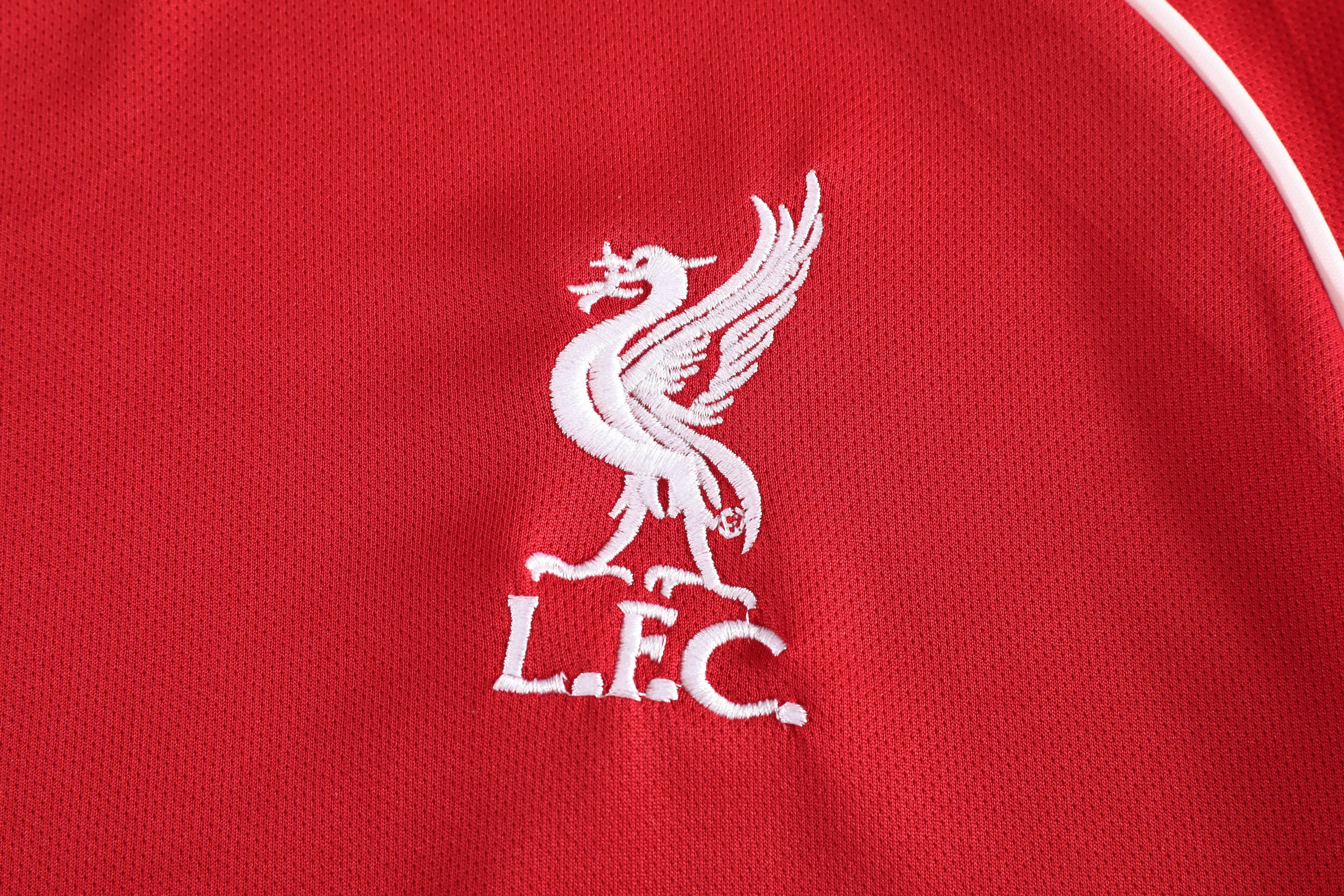 Liverpool Home 25/26 full set high quality stitching detail
