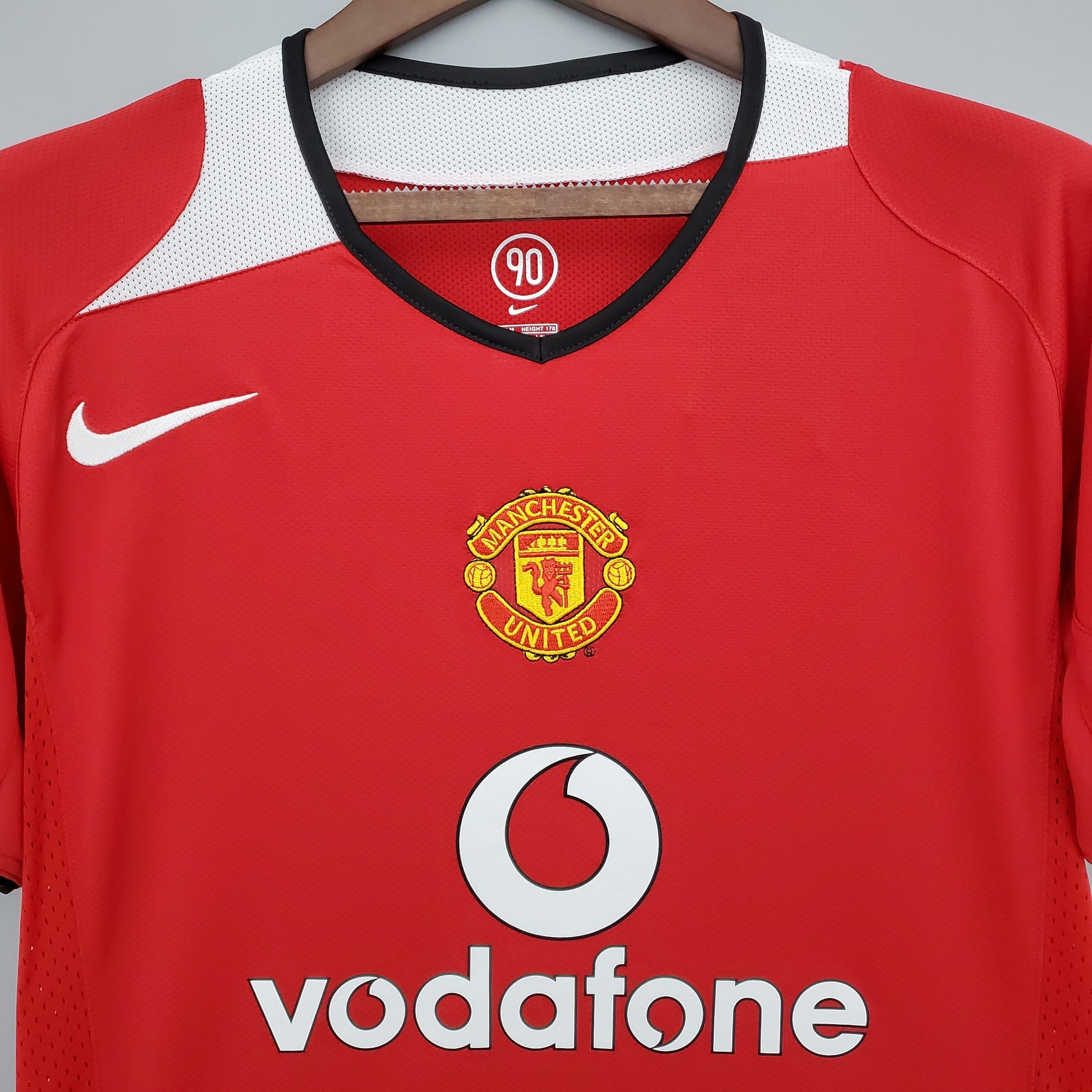 Manchester United Home 04/05 football jersey vintage look