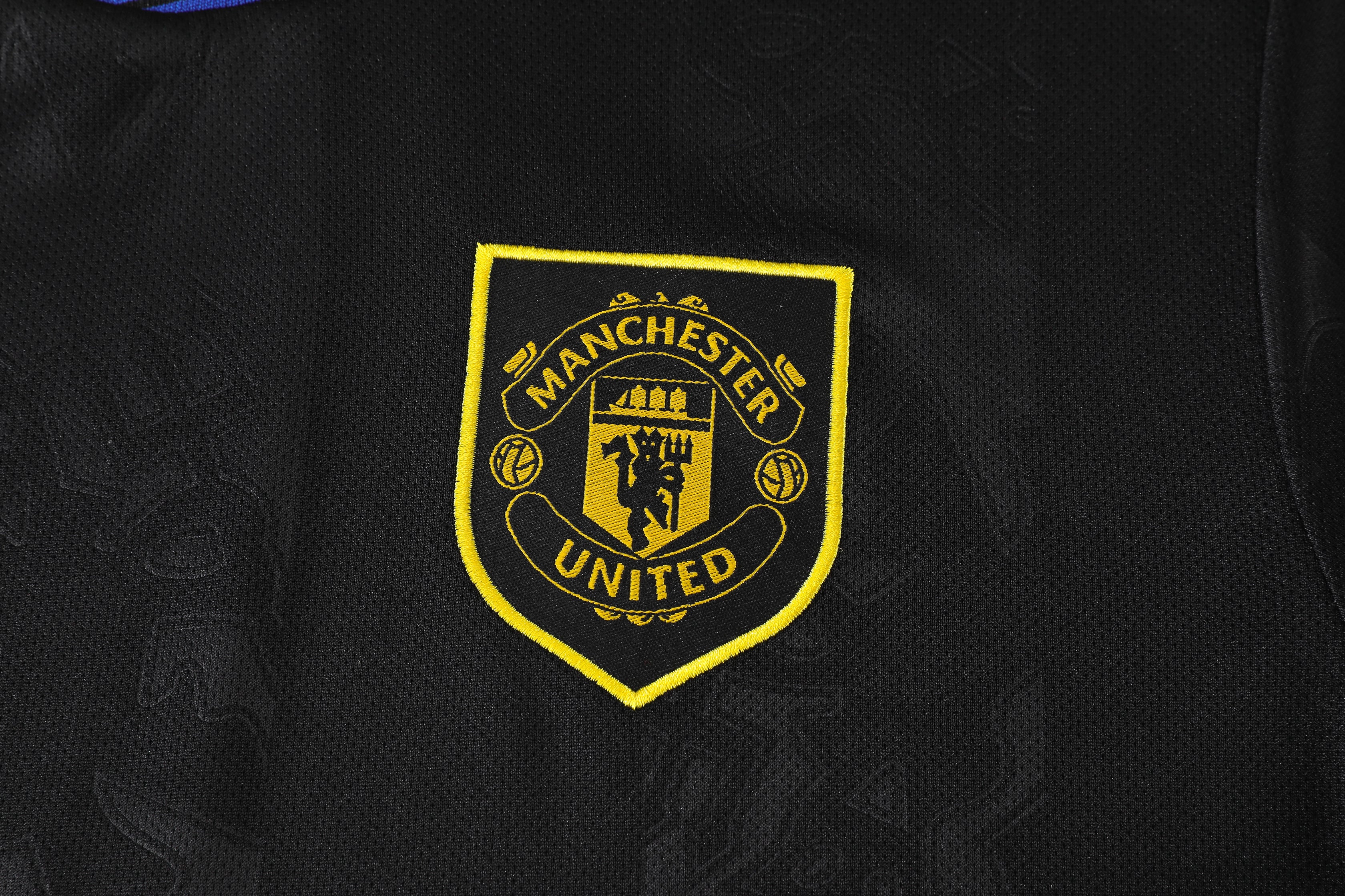 Manchester United Third 25/26 full set breathable fabric detail