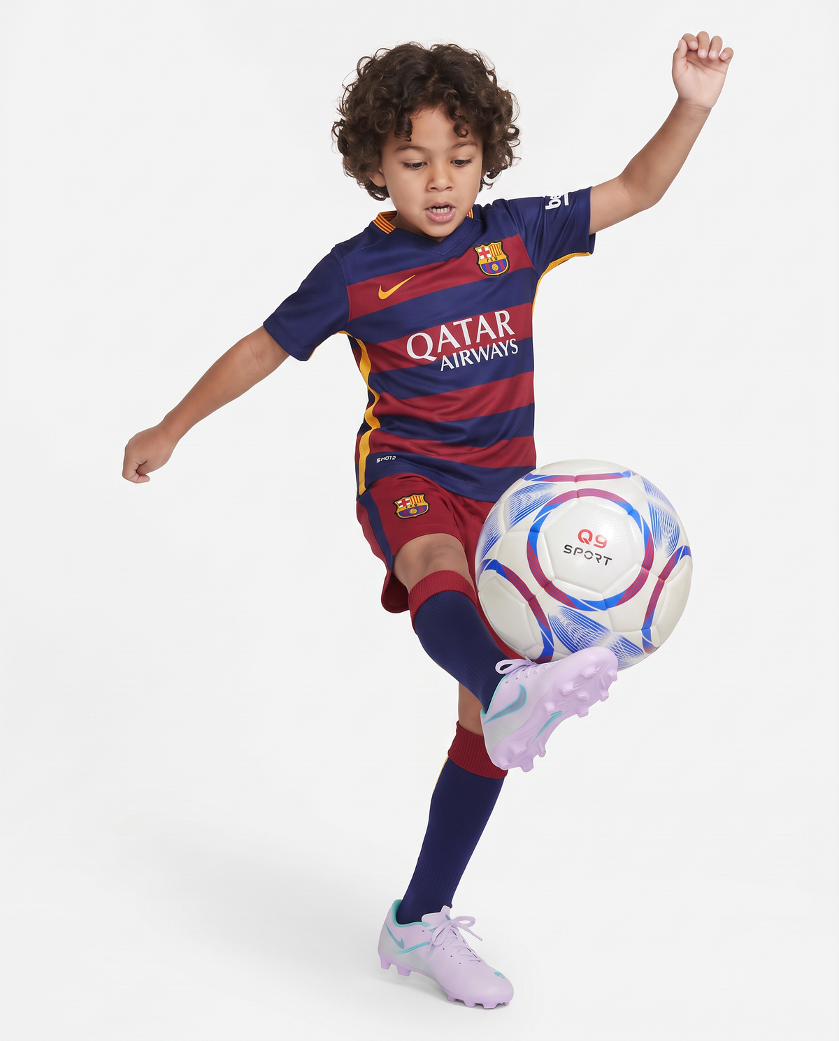 طقم برشلونة الأساسي الكلاسيكي لموسم 15/16 للأطفال