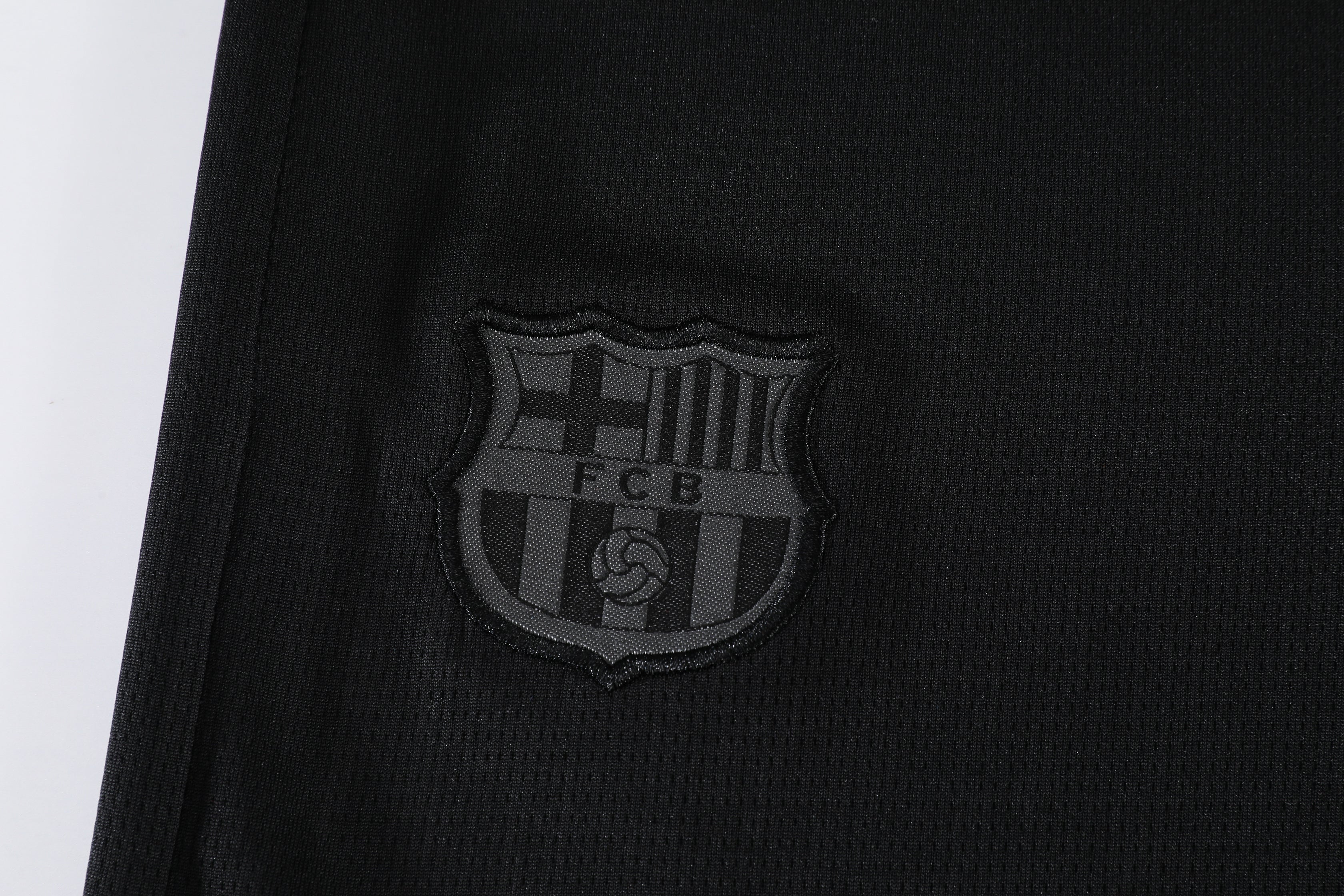 Barcelona Away 25/26 full set worn by model