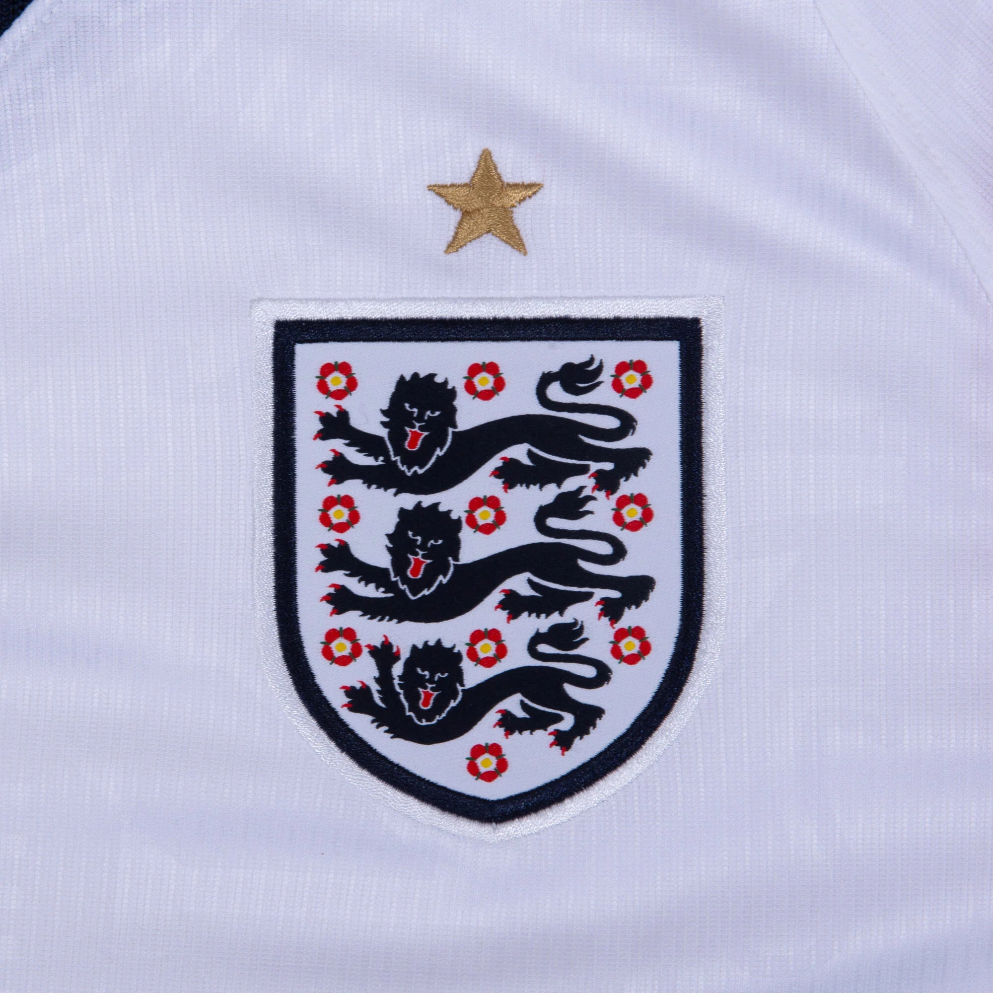 قميص إنجلترا الأساسي 26/27 إصدار اللاعبين