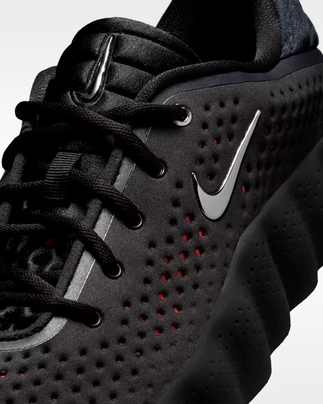 Nike Mind 002 Black — Pair View