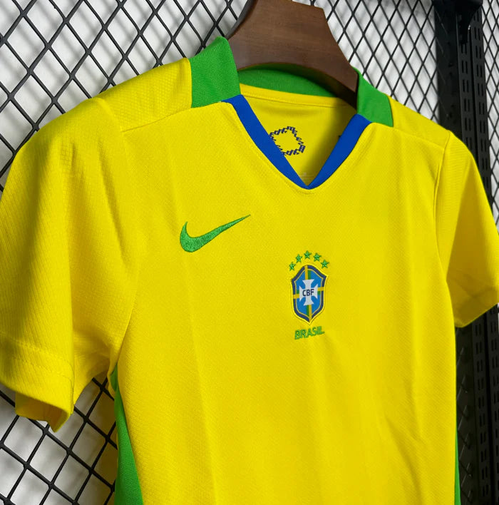 Brazil Home 25/26 kids kit breathable fabric detail