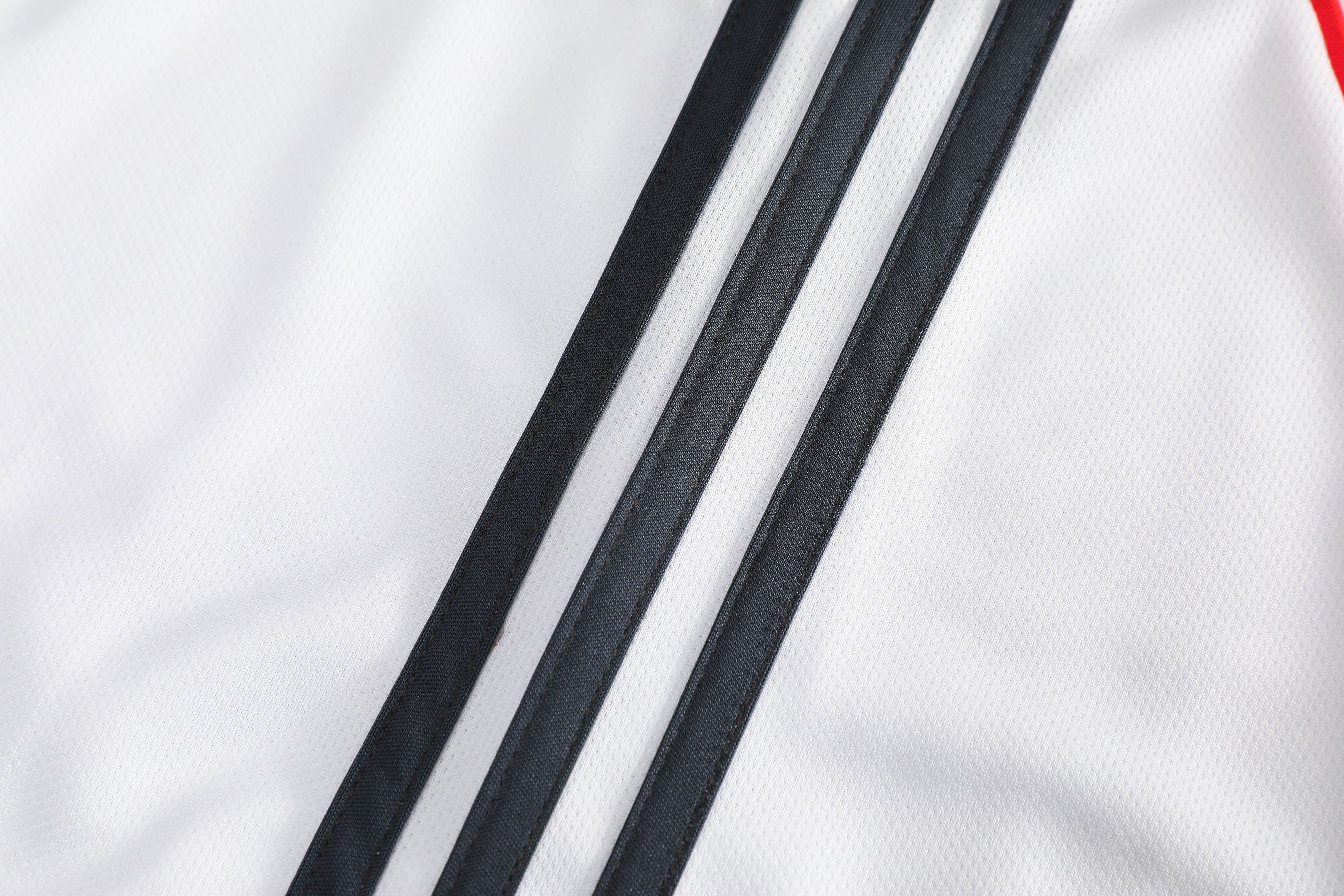 Bayern Munich Away 25/26 full set worn by model